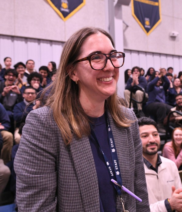 eachs elizabeth metts walkingup