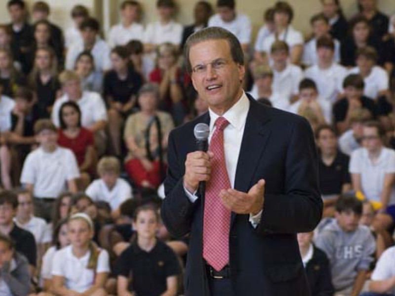 Lowell Milken Speaks at LSU Laboratory School